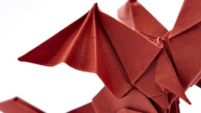 吓死人的手工折纸: 折一只一扔就会飞的龙